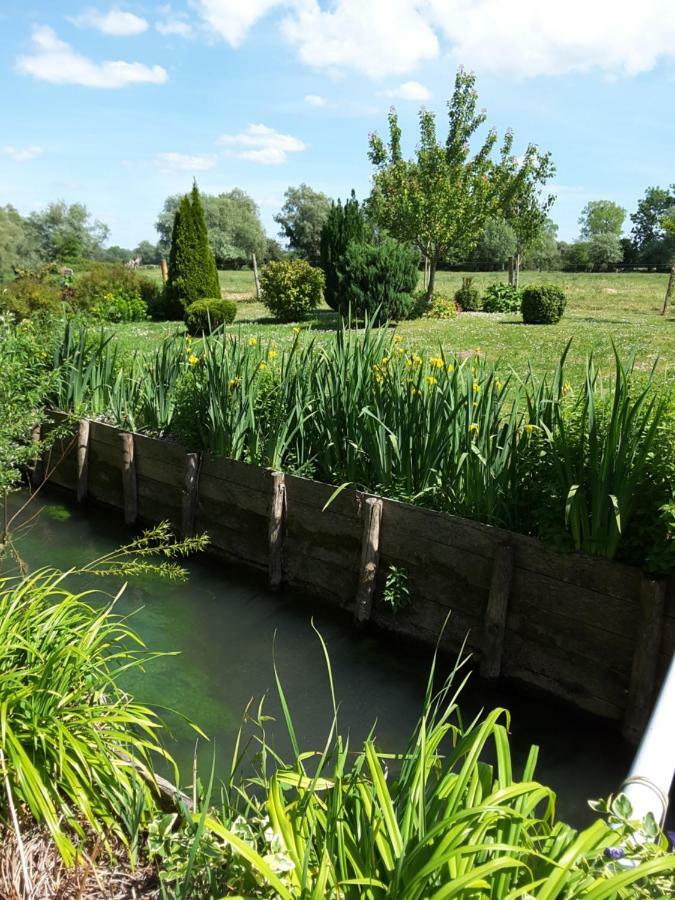 Bed and Breakfast Le Moulin De Tigny Exterior foto
